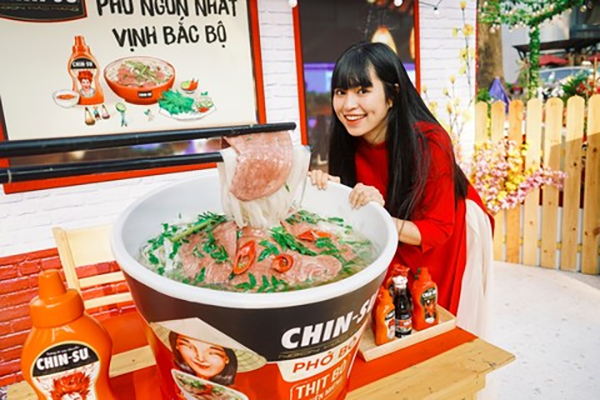 CHIN-SU CHINH PHỤC HOT GIRL MẮT BIẾC TRÀ LONG